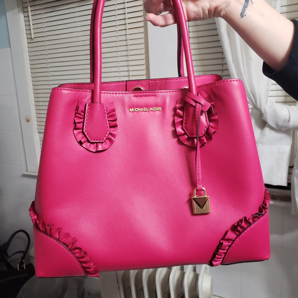 Authentic Michael Kors purse and matching wallet